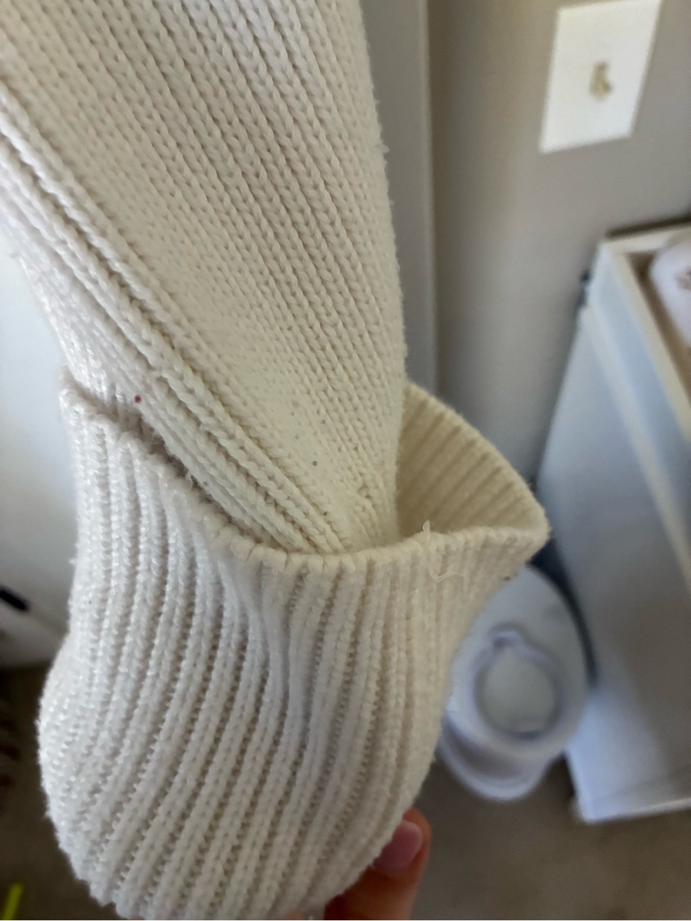 Abercrombie & Fitch Cream Collared Button-Front Rib Knit Cardigan - Picture 4 of 5